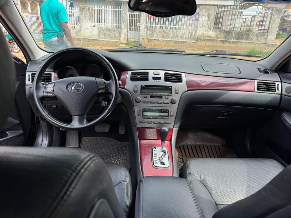 A picture of PRICE 6.8M NON NEGOTIABLE DISTRESS SALE FOREIGN USED LEXUS ES