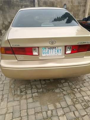 A picture of 2001 Toyota Camry tiny big