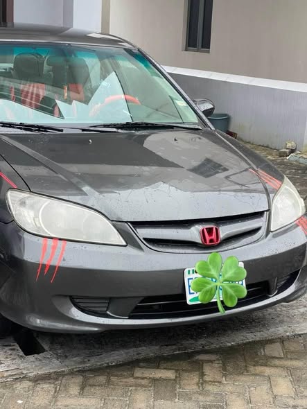 A picture of Honda civic 05
