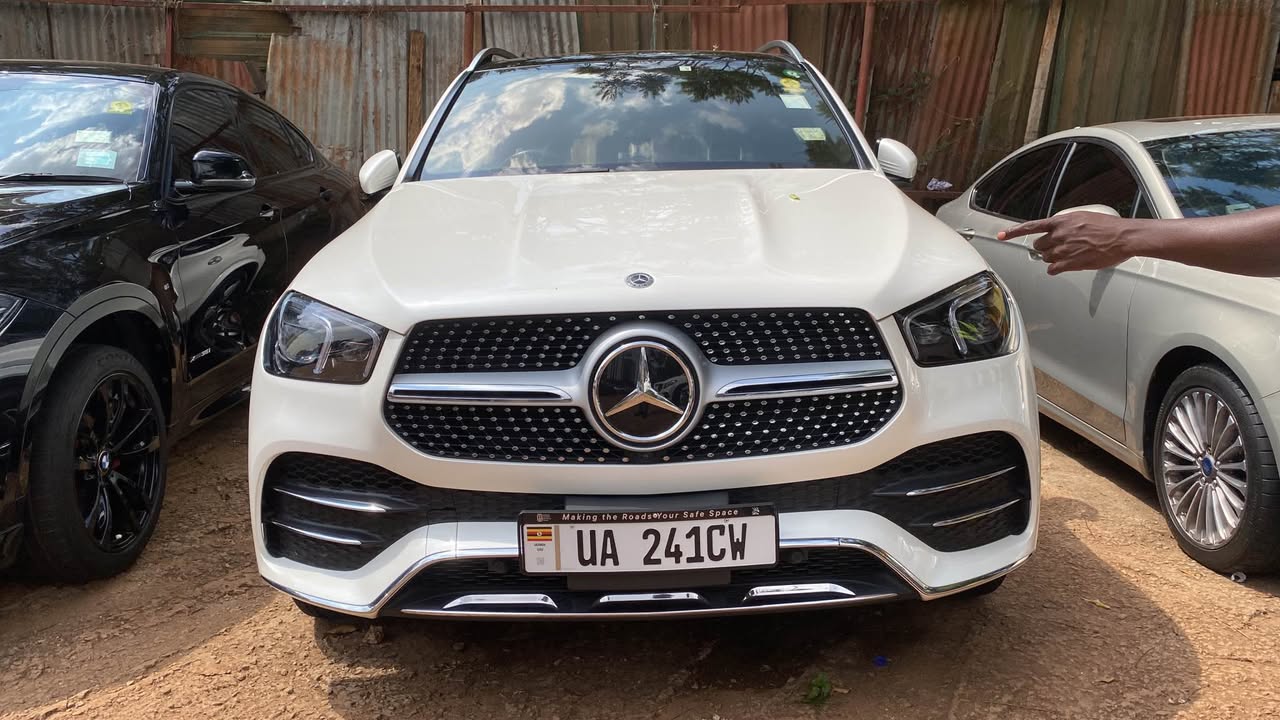 A picture of MERCEDES BENZ GLE 2023