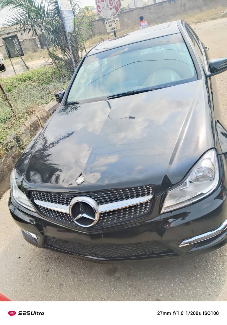A picture of Mercedes Benz C300 2009