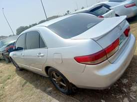 A picture of 2005 Honda Accord untempered engine and gear AC need gas
