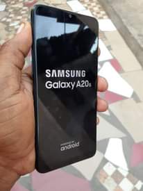 A picture of SAMSUNG A20S