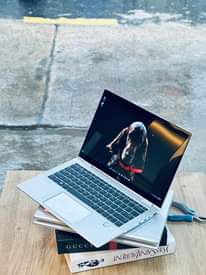 A picture of HP ELITEBOOK 1030 G4 BEI 1 000 000 Specs CORE