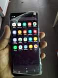 A picture of Samsung Galaxy s9 plus no dot very clean