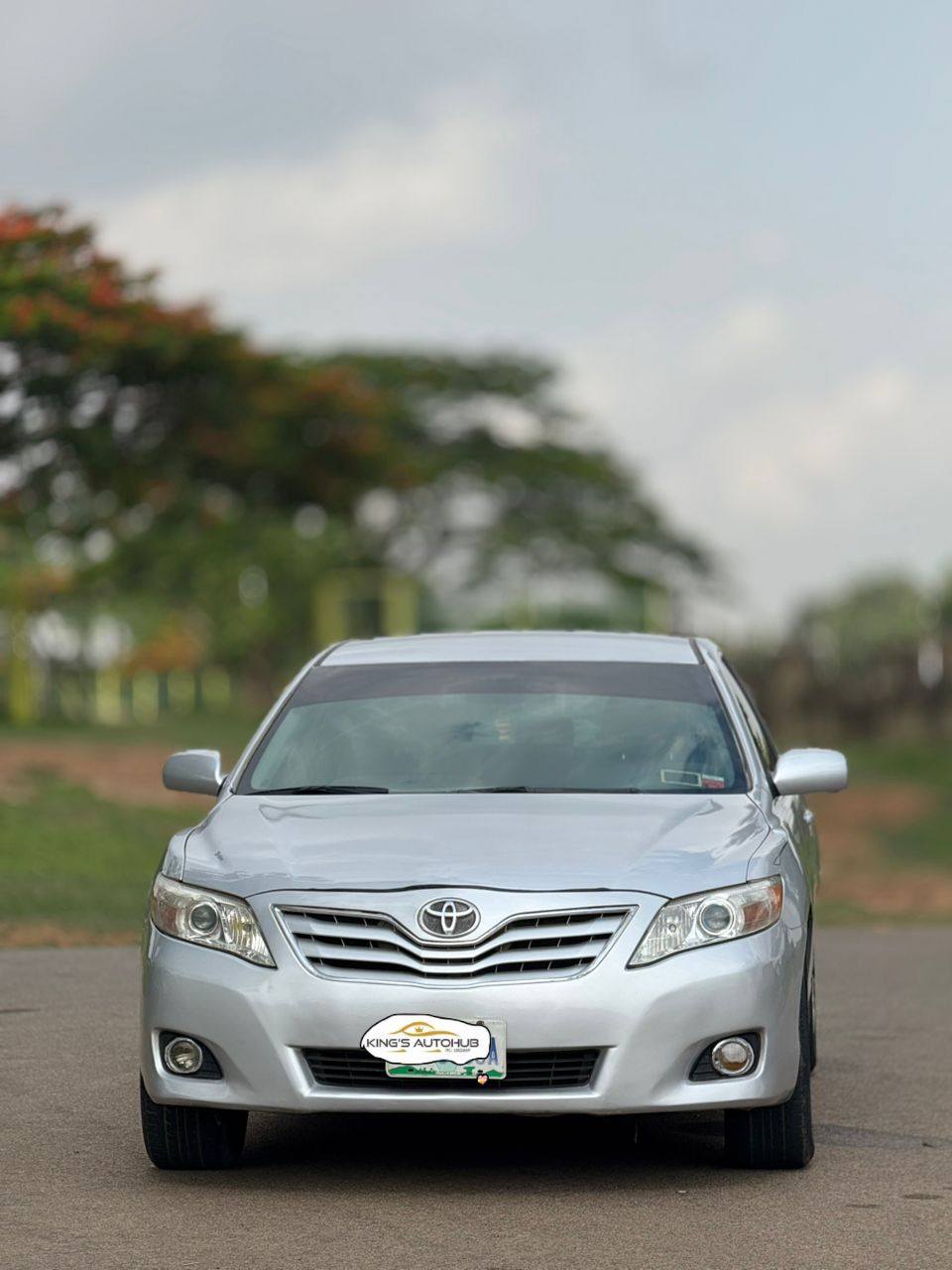 A picture of EXTREMELY SHARP 2010 TOYOTA CAMRY WITH PROPER DOCUMENTATION PRICE 7.5M