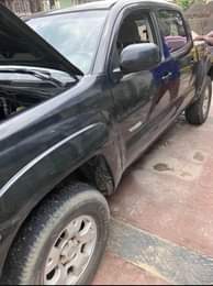 A picture of Toyota Tacoma 2007 Engine and gear Ac needs gas 5