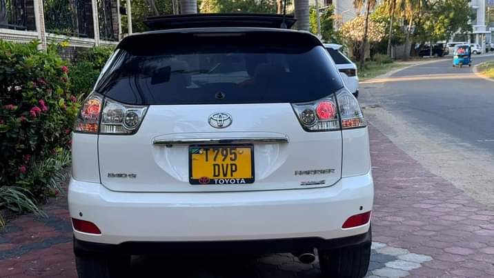 A picture of  TOYOTA HARRIER Reg DVP Engine Size Cc 2360 Engine