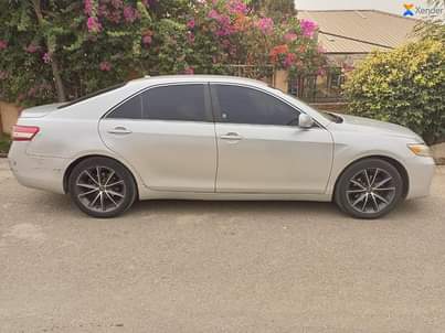 A picture of Toyota Camry LE 2010