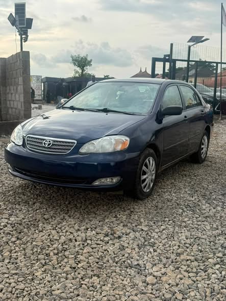 A picture of 2007 TOYOTA COROLLA LE 07035917968