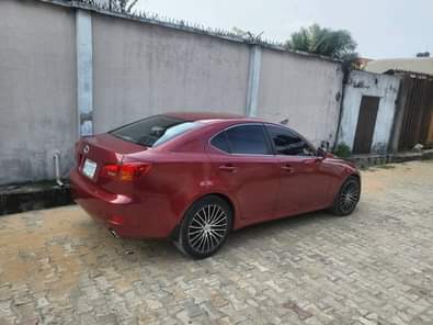A picture of Belgium grade First flash 2007 model LEXUS IS250 Super sharp