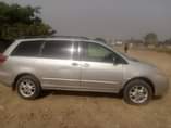 A picture of Toyota sienna