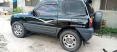 A picture of Rav4 old