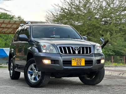 A picture of Prado 150 kaliiiiiiiiii sanaaaaaa