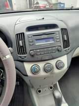 A picture of Hyundai Elantra 2010