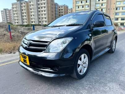 A picture of TOYOTA IST