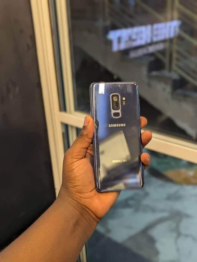 A picture of Galaxy s9 plus