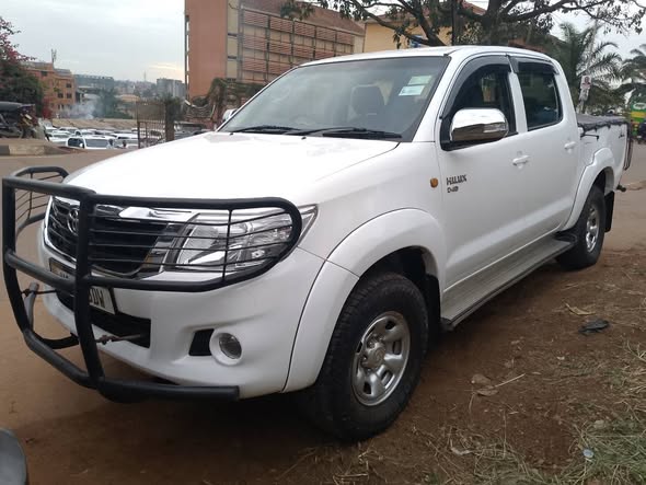 A picture of Toyota Hilux Manual For Sale 0704482571 Call Whatsapp