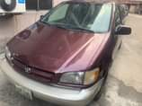A picture of Toyota Sienna with percent untouched engine gear ac has leakage