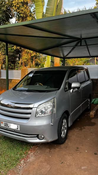 used toyota noah