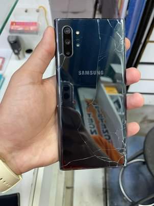 A picture of Samsung Note 10 plus de 256 GB 12 GB ram