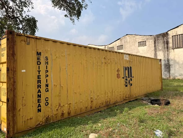 A picture of EMPTY CONTAINER 40HC