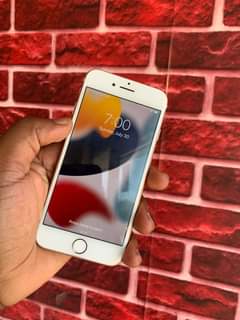 A picture of iPHONE 7G 32GB Finger Print Battery Health 100 tsh 220