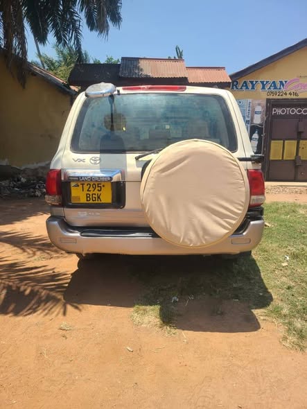 A picture of LAND CRUISER TX INAUZWA