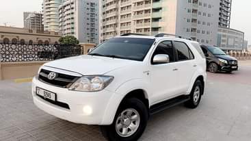 A picture of Toyota Fortuner 2007 gcc watsapp 0551513562
