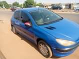 A picture of Peugeot 206 manual transmission