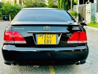 A picture of TOYOTA CROWN ATHELETE