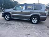 A picture of 2005 TOYOTA LANDCRUISER PRADO