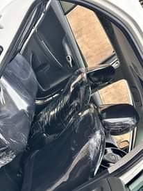 A picture of oyota orolla Sport Se Year 2010 Single mon roof Accident