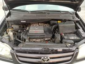 A picture of Toyota Sienna 02 model