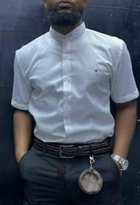 A picture of Official chinese collar