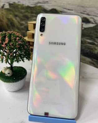 A picture of Samsung galacy A70