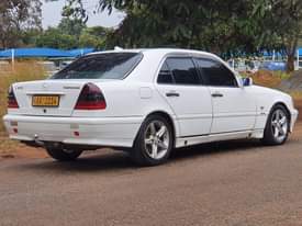 classifieds/cars mercedes