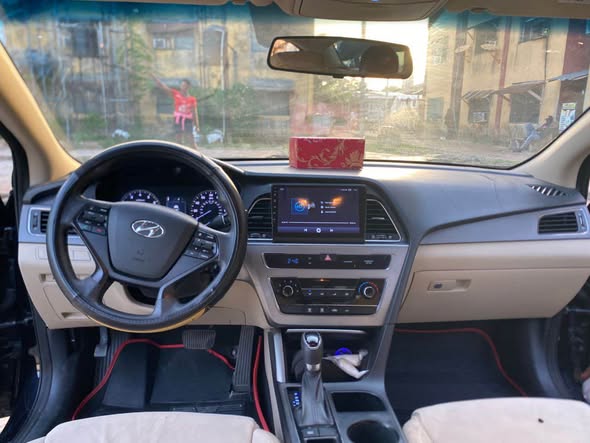 A picture of 2015 Hyundai Sonata Registered
