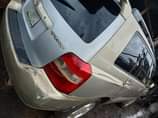 A picture of 2005 Toyota Highlander 3rows with correct Engine and gear just