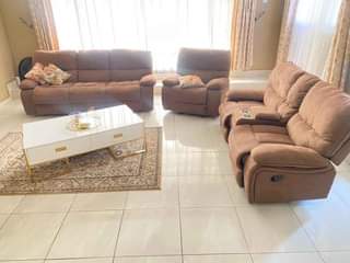 classifieds/furniture sofas