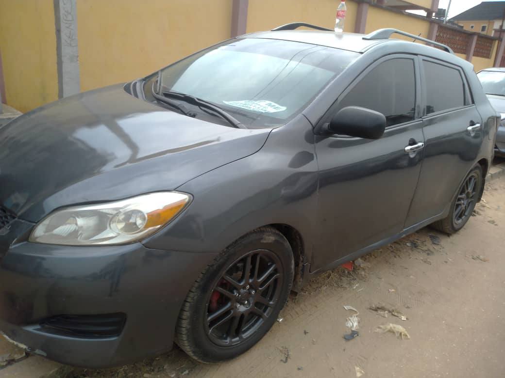 A picture of Very clean 08 Toyota matrix