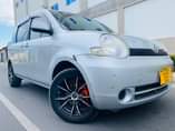 A picture of Toyota sienta