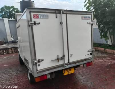 A picture of Toyota TownAce box body