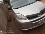 A picture of Super clean 2004 model Sienna with chilling Ac The only