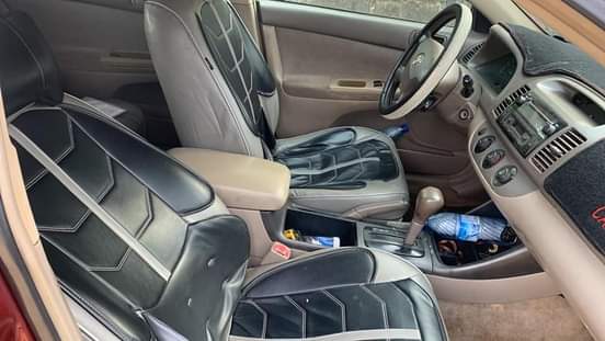A picture of Toyota Camry 04