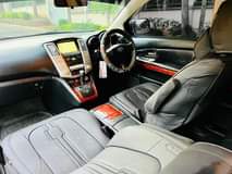 A picture of Harrier DNM Price 21M Cc2360 Km 120K Mwanza
