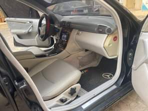 A picture of First body Belgium Standard Extremely Clean 4 cylinders Mercedes Benz