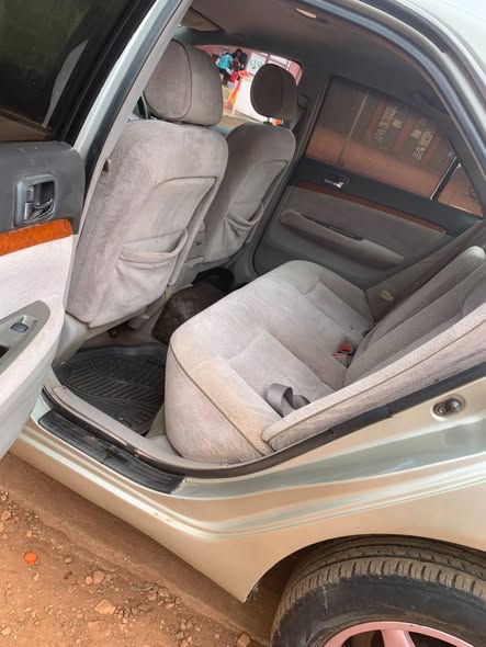 A picture of Toyota mark 2 grande beams 2 0