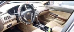 A picture of Good deal 2011 Honda CRV Baked once Toks standard Nothing