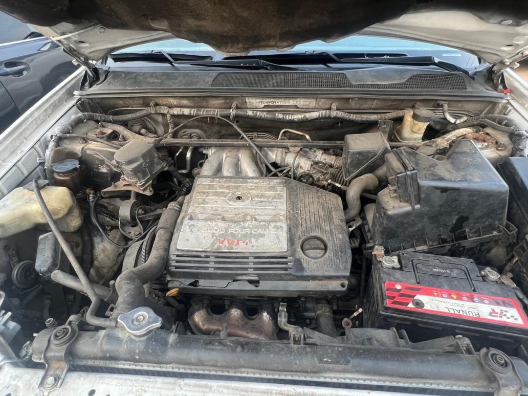 A picture of 2003 Toyota highlander